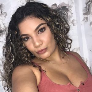 Meet your Posher, Nadia